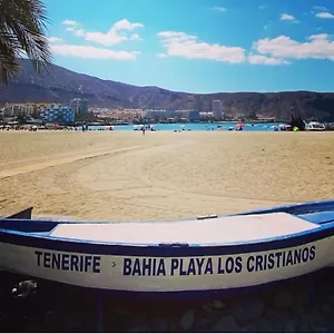 https://almar-apartment-in-los-cristianos.tenerifehoteles.net